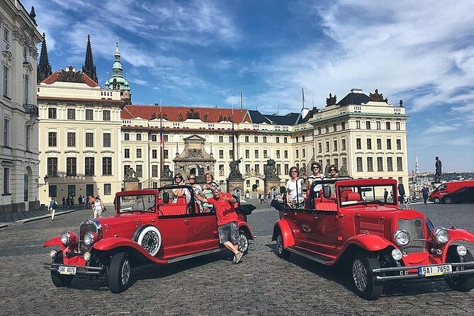 1 hour Old timer Convertible Prague Sightseeing Tour - Wenceslas Monument to National Theater, plus Old-New Synagogue and Loreta Praha