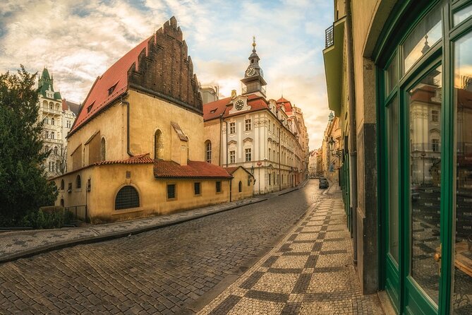 2-Hour Old Town and Jewish Quarter Tour in Prague - Two Hours, Old Town Plus Josefov, Without Long Ticket Lines