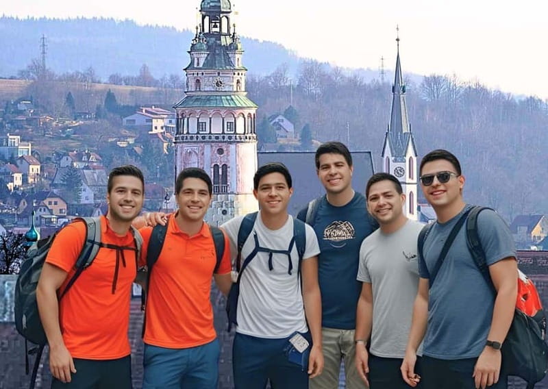 5h All-in SUMMER Tour River Cruise, Castle, Lunch & Treats☀️ - Czech lunch with one drink, then rest before the river cruise