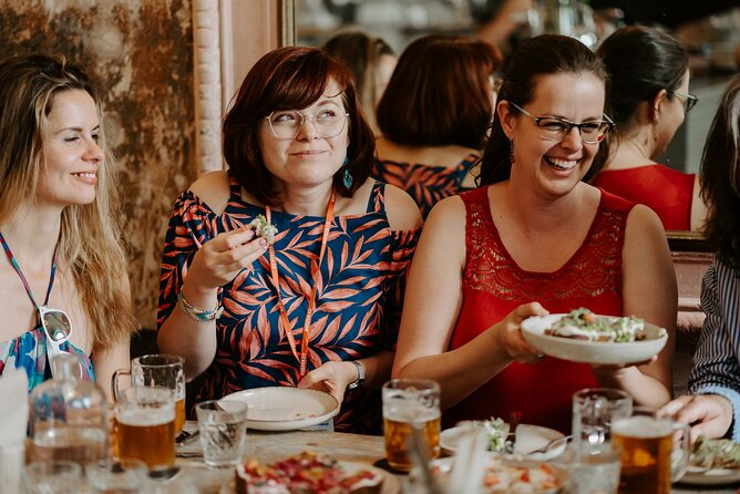 Award-Winning Prague Evening Old Town Food and Drink Tour - What you actually eat and drink: classic Czech dishes in a smart sequence