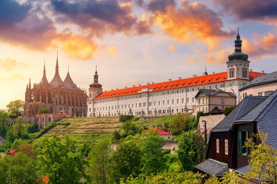 Bone Church and Kutna Hora Private Tour from Prague - Cost and value: what $488 per group really covers