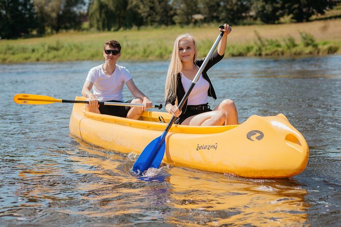 Canoeing on the Elbe river from Děčín to Bad Schandau - Start at Kemp Děčín Polabí: handoff that sets the tone