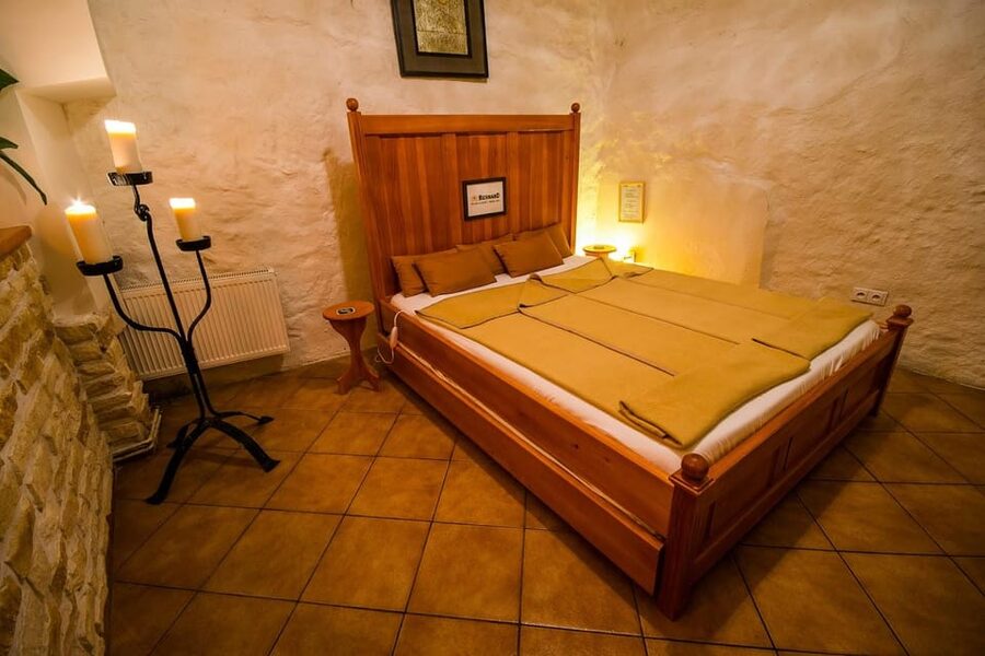 Caroline Bernard Beer Spa Prague with Beer & Massage Option - How to Prepare: Shower Timing, Swimsuit, and Comfort Tips