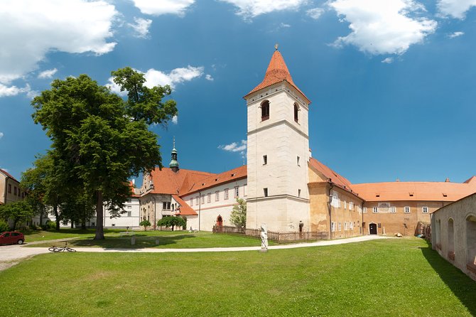 Český Krumlov Free Tour - How the group size and pacing affects your experience