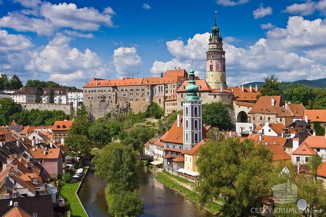 Cesky Krumlov Full day tour from Prague and back - Prague to Český Krumlov in one day: the ride and the rhythm