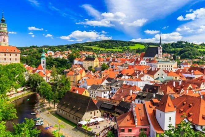 Cesky Krumlov Full day tour from Prague and back - Old Town free time by the Vltava: photos, shops, and breathing room