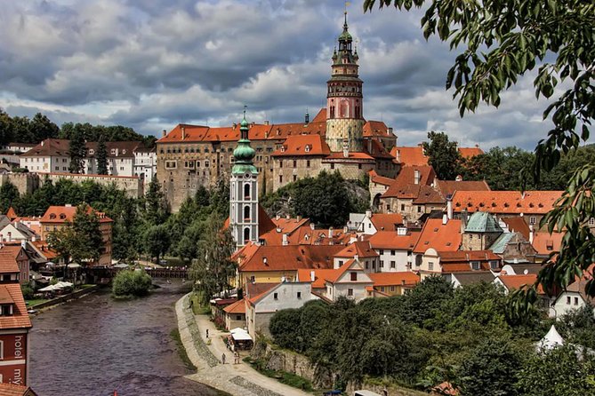 Cesky Krumlov Full day tour from Prague and back - Guides and small-group energy: Ondřej, Honza, André, Filip, and Philip