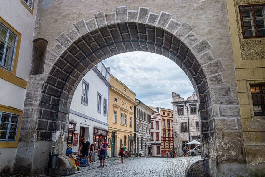 Český Krumlov: Half-Day Medieval Architecture Walking Tour - Why Český Krumlov Feels Like a Fairytale Half-Day