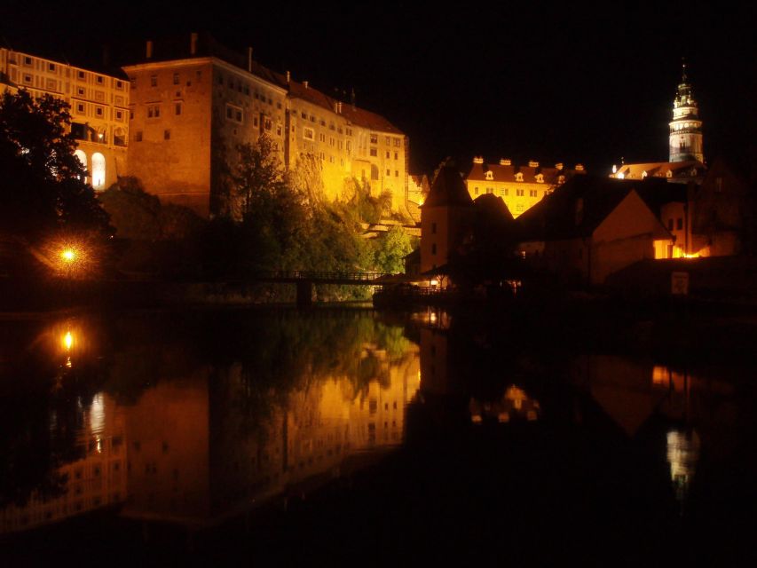 Český Krumlov: Night Walking Tour with a Professional Guide - The Crooked Medieval Streets at Dusk: What You Will Actually See