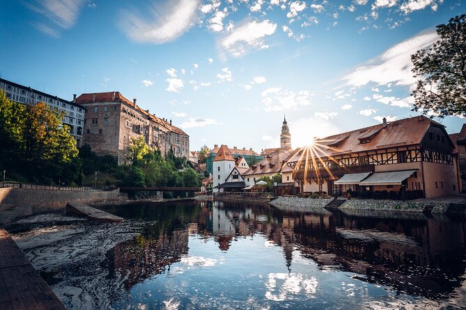 Cesky Krumlov Tour 4 hours - Stop 1: Cesky Krumlov Castle courtyards, moat, tower, and gardens