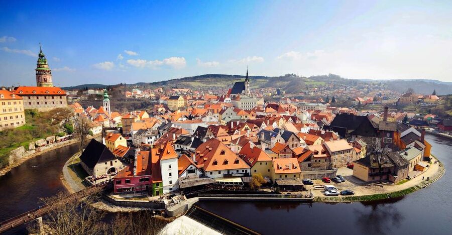 Český Krumlov - with entrance to the castle - The big idea: UNESCO Český Krumlov plus castle access, timed well