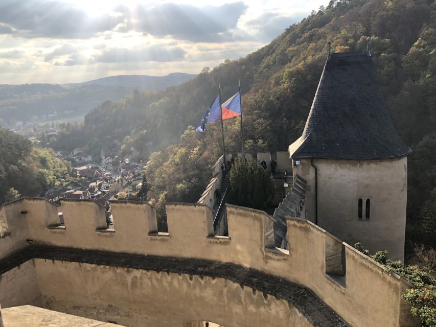 Coutryside bike tour to Karlstejn Castle. - Meeting at Praha Bike, right by Old Town Square