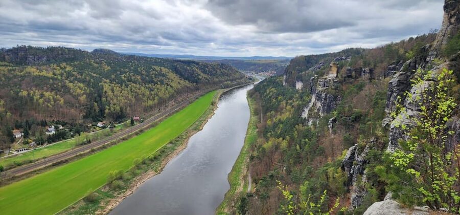 Day trip from Prague to Bohemian and Saxon Switzerland - Crossing to Bohemian Switzerland for Pravčická Brána