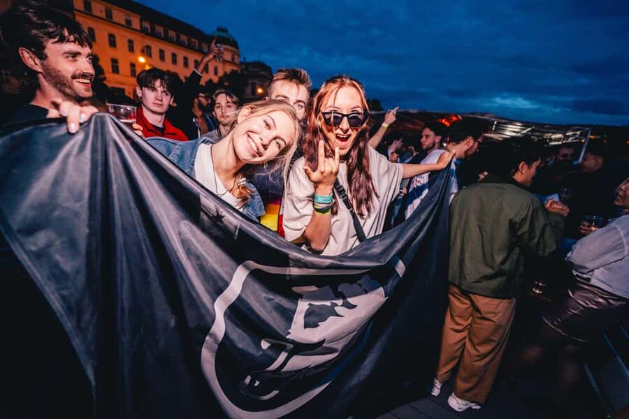 Drunken Monkey Prague Boat Party Open Bar to Duplex Club - Key highlights worth planning around