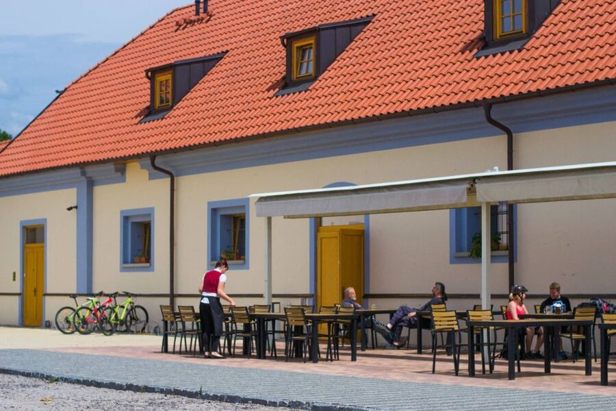 E-Bike Day Trip: Visit a Roman Castle and Taste Craft Beer - Why this ride feels better than a standard day trip