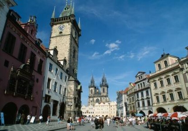 E-BIKE TOUR: 10 Must-See Landmarks & Viewpoints in Prague 1-8per. - Key things you’ll notice right away