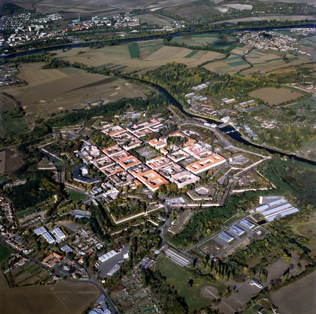 From Prague: All-inclusive Bus Tour to Terezin Memorial - The 30-Minute Break in Terezín Town: Use It Smart
