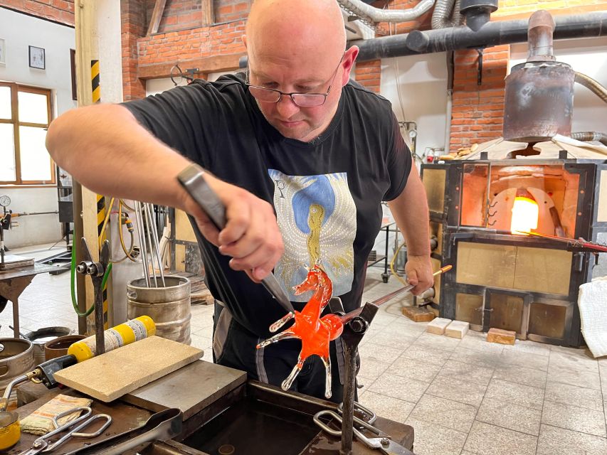 From Prague: Bohemian Glass Crystal Private Tour with Lunch - The Prague to Nový Bor ride: when timing matters (and how to handle it)