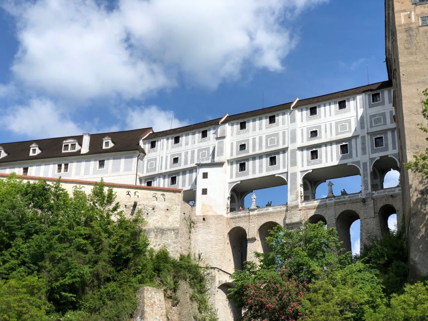 From Prague: Full-Day Český Krumlov Tour with Lunch - Lunch Timing: Summer vs Winter Changes Your Plan