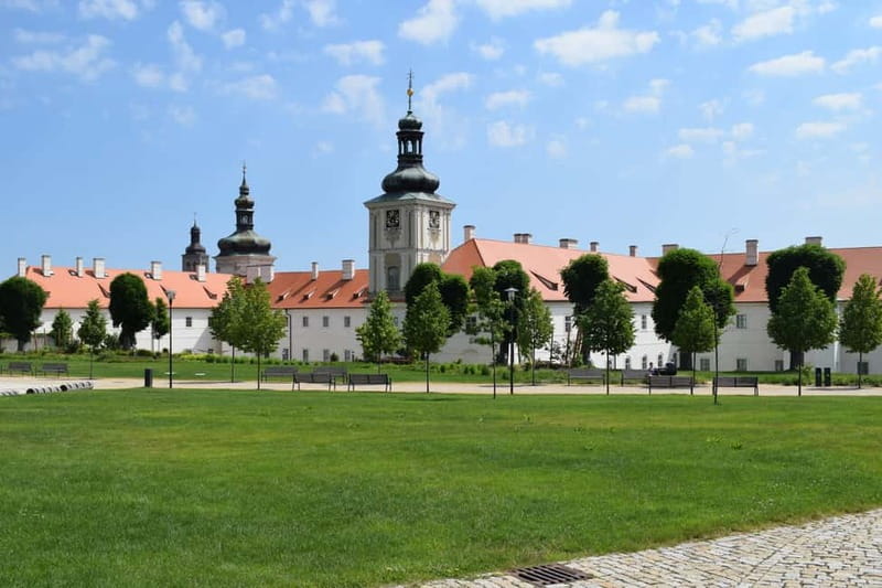 From Prague: Half-Day Coach Tour to Kutná Hora - Sedlec Ossuary: the bone church you will not forget