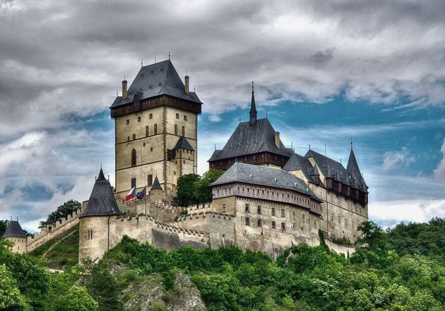 From Prague: Karlštejn Castle & Koněprusy Caves Tour - UNILINE pickup and the comfort factor that makes a long day easy