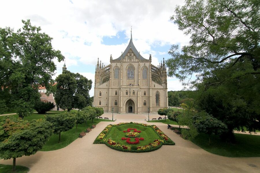 From Prague: Kutna Hora and Bone Chapel Tour - Who should book this Kutná Hora and Bone Chapel day trip