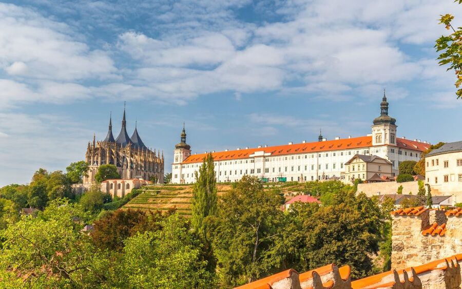 From Prague: Kutná Hora Day Excursion with Bone Church - Price and value: what your $53 typically covers