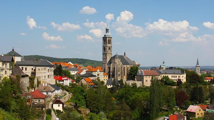 From Prague: Kutna Hora private Day Tour by car - St. Barbara’s Church and the Assumption Church: Two UNESCO Views of Power
