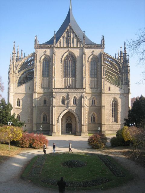From Prague: Kutna Hora Walking Tour & St. Barbara Cathedral - Group Size, Languages, and Who This Tour Fits Best