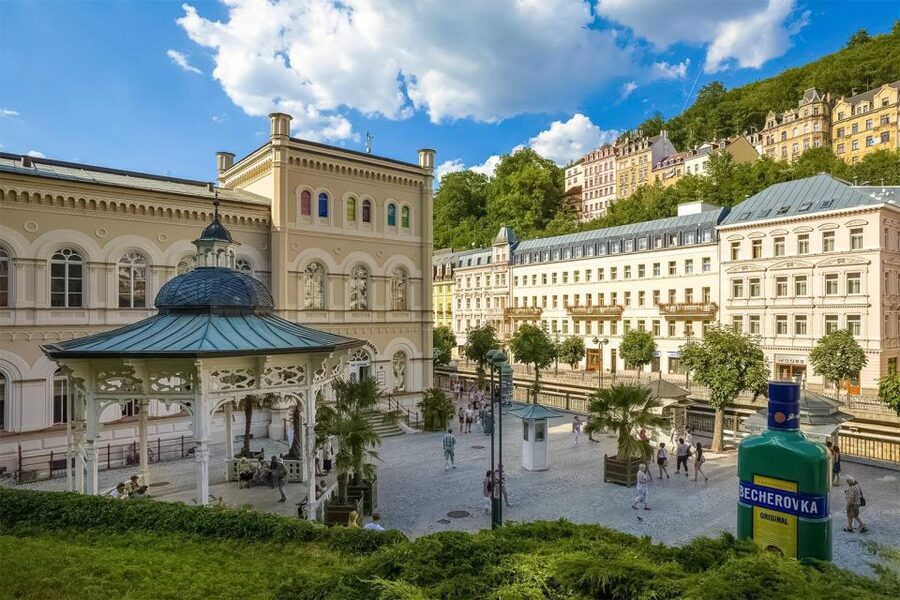 From Prague: One day trip to Karlovy Vary - Key highlights that make this tour worth it