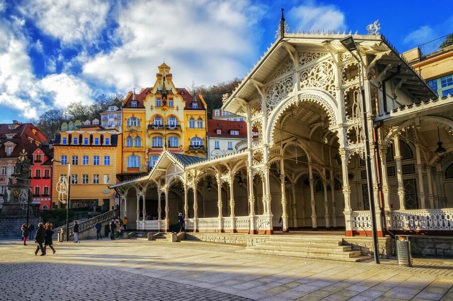 From Prague: Private Karlovy Vary & Crystal Factory Tour - From Prague to Karlovy Vary: Why This Works as a One-Day Escape
