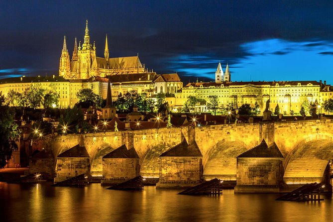 Grand Tour of Prague "among history, legends and curiosities" (NO ENGLISH) - A day built like a Prague lesson, not a checklist