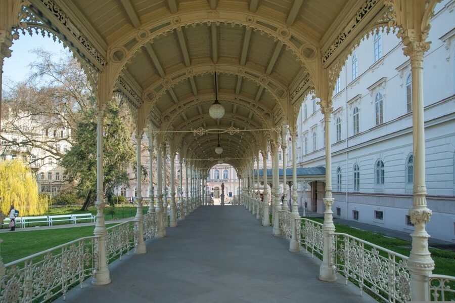 Karlovy Vary - the world famous spa - Price and value for a 9-hour guided day trip