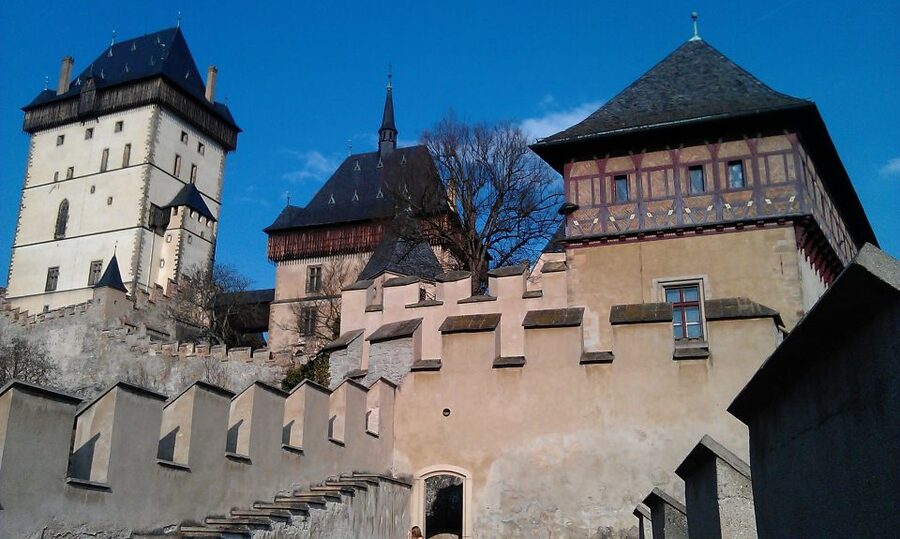 Karlstejn Castle & Crystal Manufactory - Private Tour - A smart one-day pairing: royal castle rooms plus working Czech glass craft