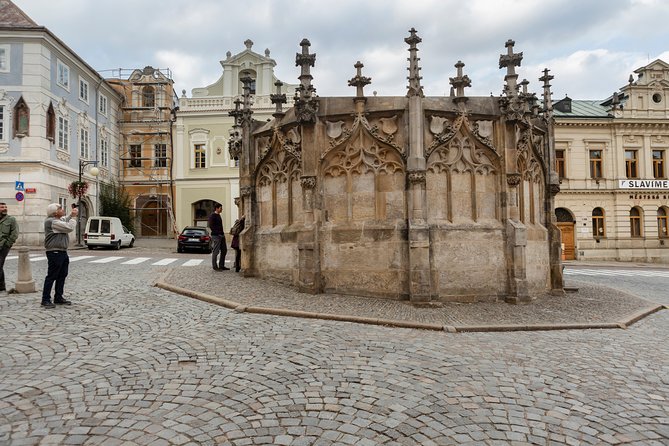 Kutna Hora Day Trip from Prague - Getting on the right bus: meeting point clarity you should not skip