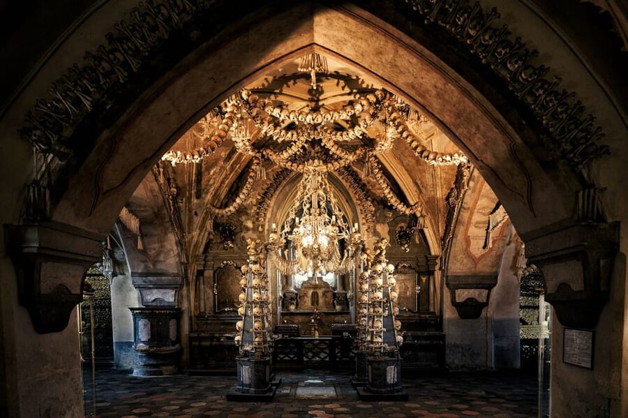 Kutná Hora: Sedlec Ossuary Skip-the-Line Ticket & Audioguide - Etiquette and the no-photo rule (yes, it is a bit ironic)