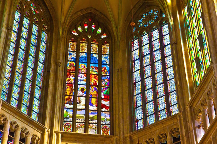 Kutna hora - Unesco - St. Barbara Cathedral: Gothic Grandeur and Precious Wall Paintings
