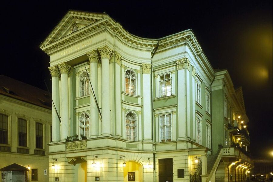 Mozart's Prague: Old Town, Lesser Town & Czech Museum Tour - The guide factor: why some tours land and others disappoint