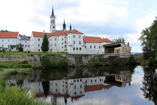 One day trips in the surroundings of Cesky Krumlov - Klet Peak and the Observatory Views: Chairlift Convenience or a Proper Hike