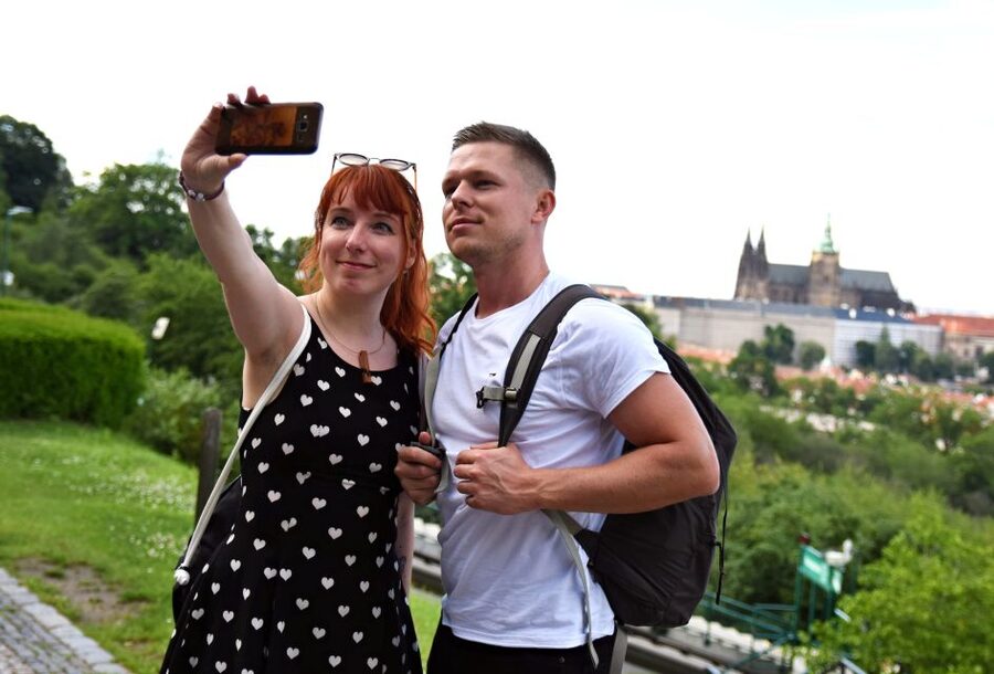 Panoramic Views of Prague Evening Walking Tour - Meeting Points, Guide Quality, and What the Night Pace Feels Like