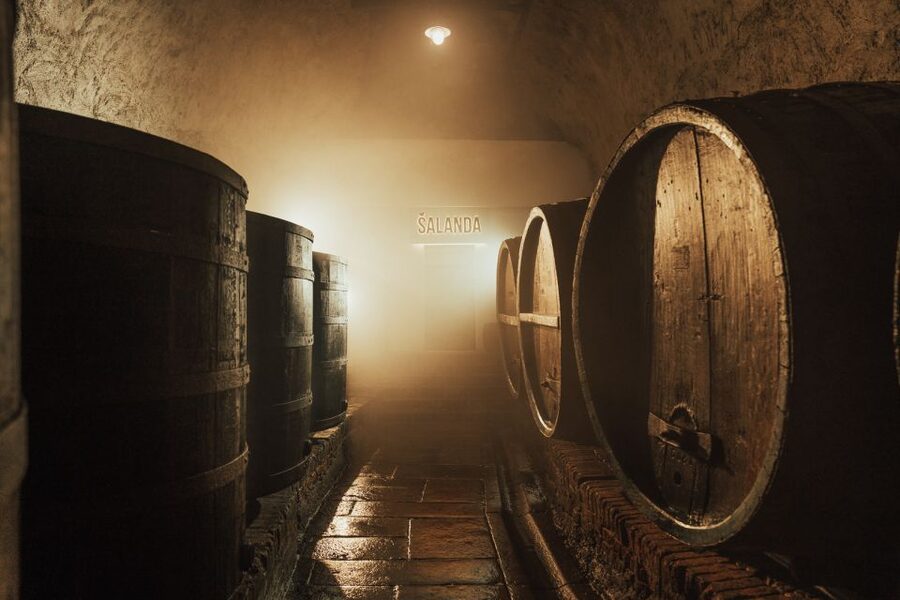 Pilsen: Pilsner Urquell Brewery Tour with Beer Tasting - Three brew houses across centuries, and why that contrast matters