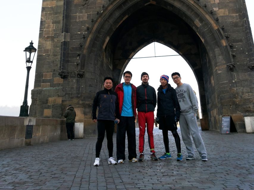 Prague 1.5-Hour Compact City Center Running Tour - Lesser Quarter, Wallenstein Garden, and Kampa Island
