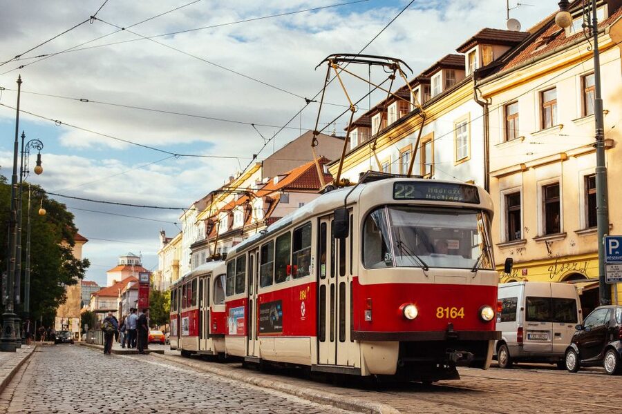 Prague: 1.5-Hour Private Kick-Start Tour with a Local - Charles Bridge and Old Town Square, Covered Without Feeling Rushed