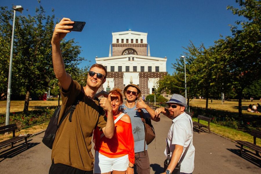 Prague: 1.5-Hour Private Kick-Start Tour with a Local - Walking Pace and What to Wear (Comfort Matters)