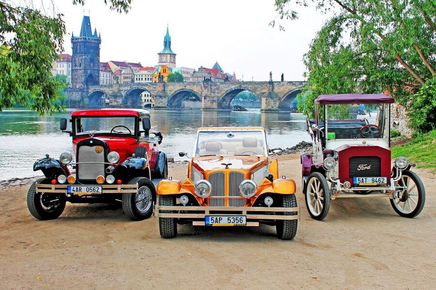 Prague: 1.5–Hour Vintage Car Tour - Rules, weather realities, and small gotchas that matter