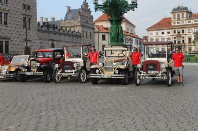 1-Hour Vintage Car Tour