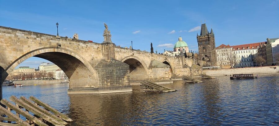 Prague: 2-Hour Historic Boat Cruise with Delicious Lunch - The 110-Minute Experience: How the Timing Really Feels