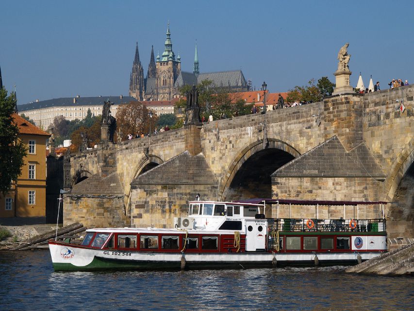 Prague: 2-Hour Lunch Cruise on the Vltava River - The Buffet Lunch: What You Actually Get and How to Plan It