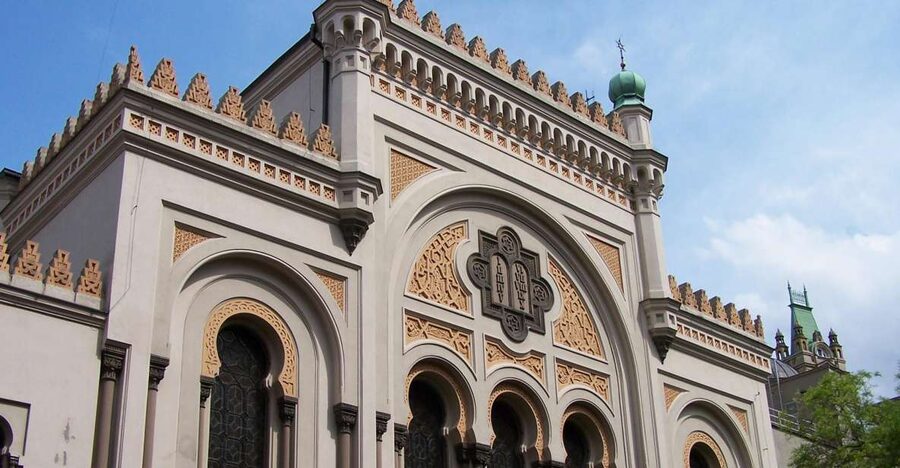 Prague: 2-Hour Old Town and Jewish Ghetto Walking Tour - Charles University and the Estates Theatre area, Prague as a learning city