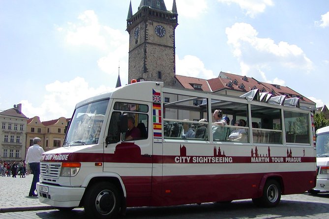 Prague 2-hour Panoramic Bus Tour - Meeting at Old Town Square: how to start smoothly